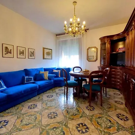 Apartamento Bebe Apartment, *