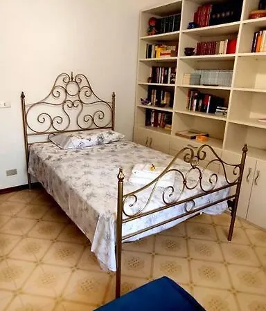 Bebe Apartment, Florens